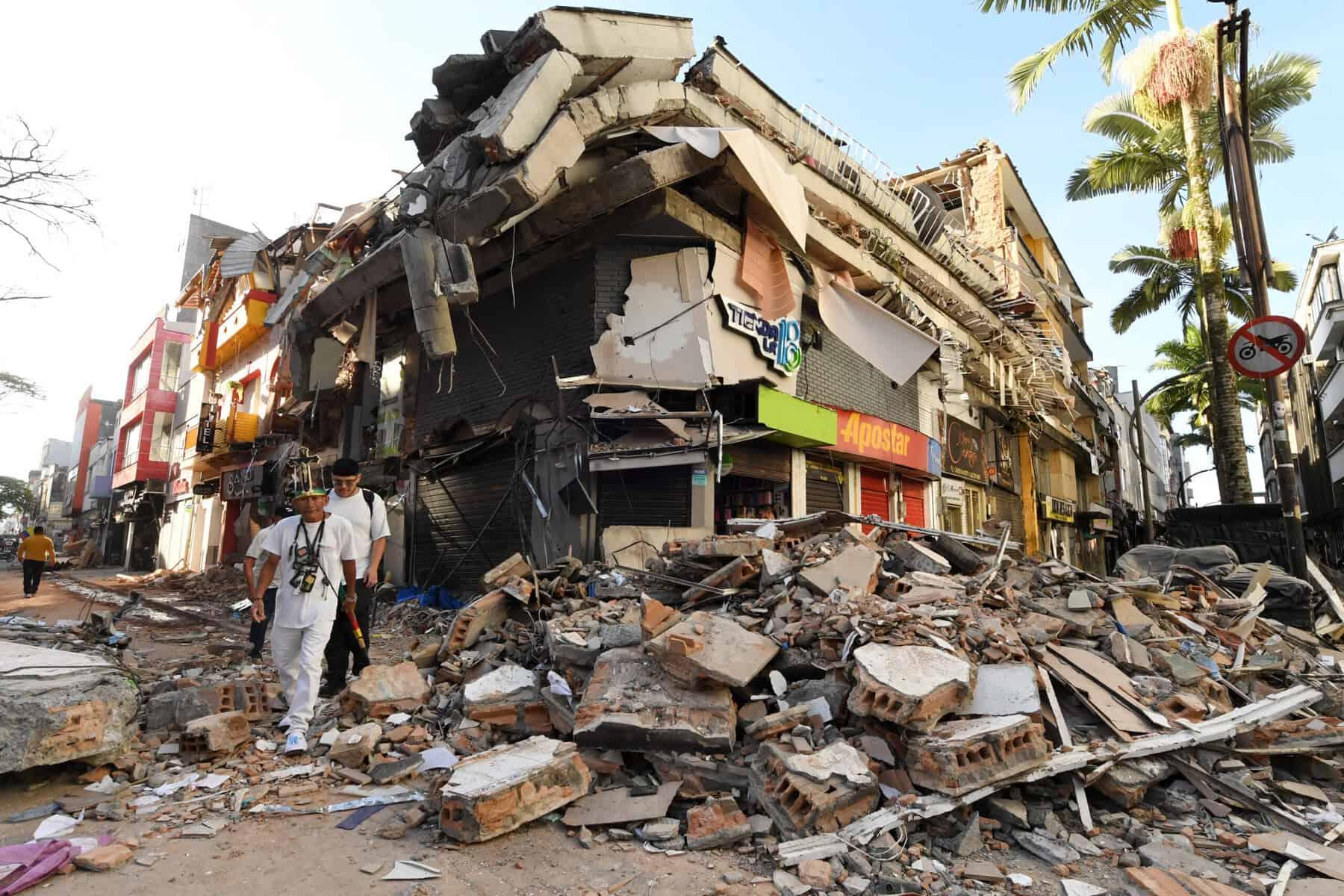 Colombia Asks for Supplies Only After 7.4 Earthquake, Bukele Says No Foreign Rescue Teams Needed