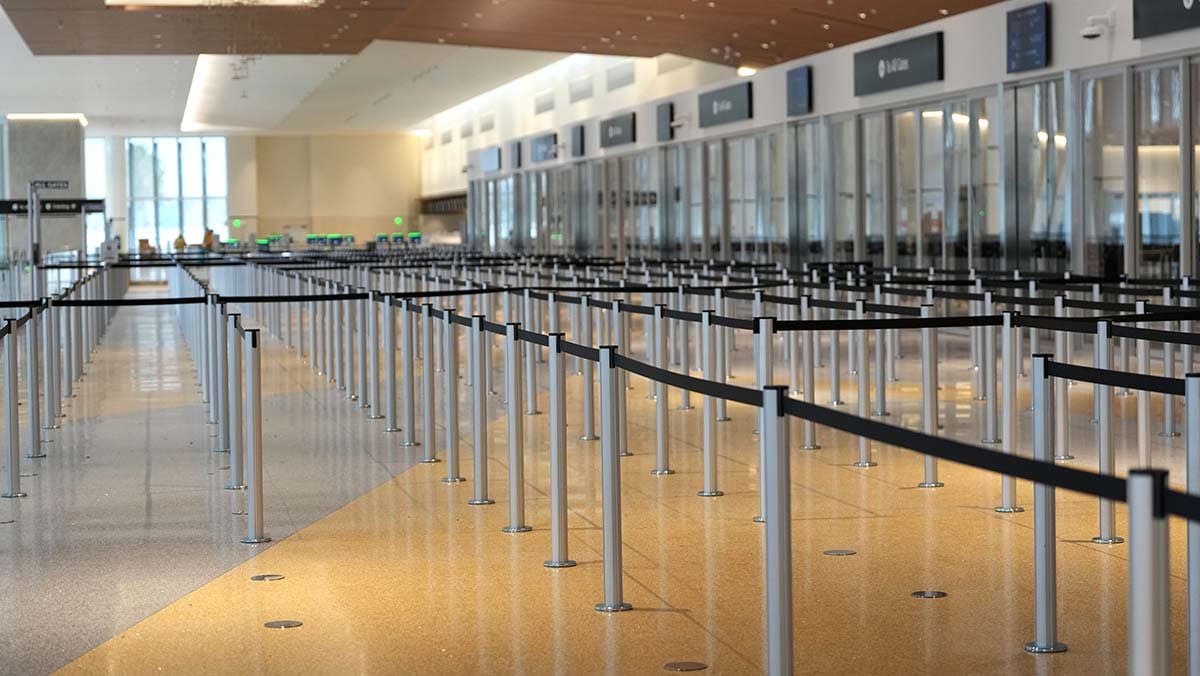 Trump Threatens to Send ICE to Airports to Ease TSA Security Delays