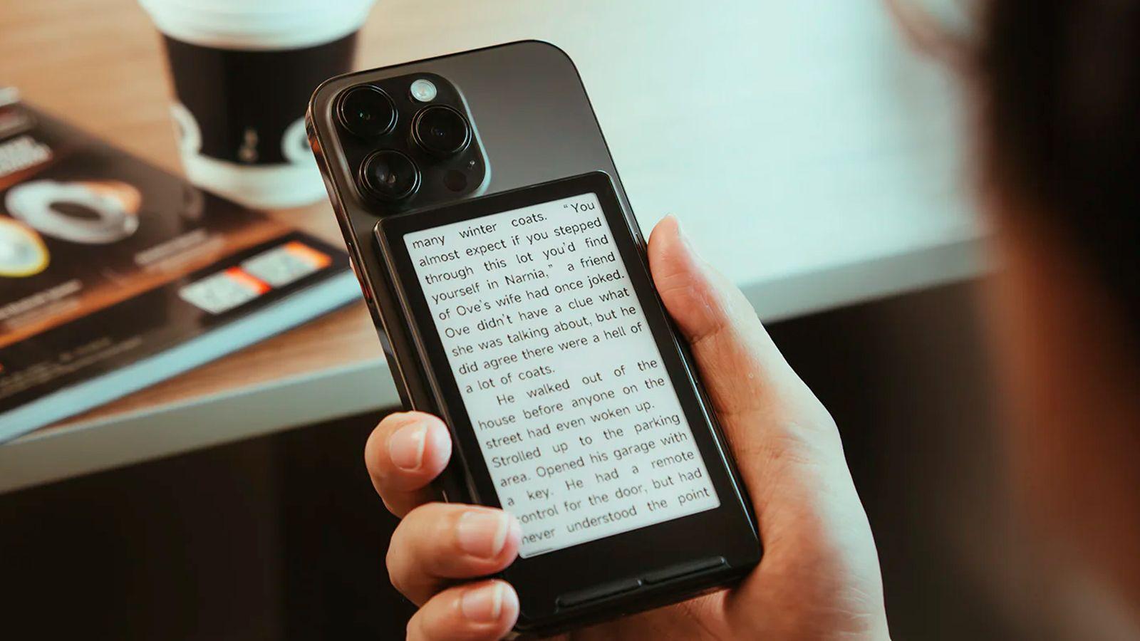 Xteink X4 Attaches Magnetically to iPhone With MagSafe-Compatible E Ink Display