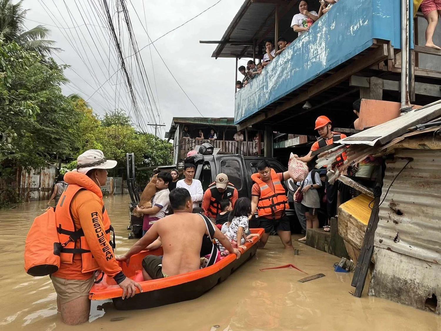 Typhoon Kalmaegi Kills Over 100 in Philippines and Ravages Vietnam Coastline