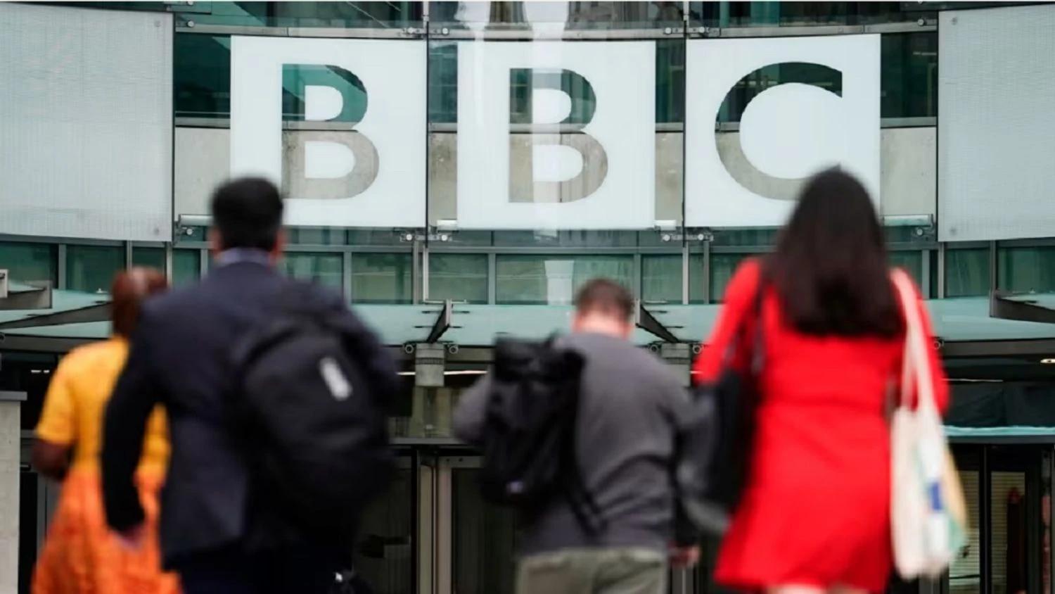 Donald Trump Threatens to Sue BBC for $1 Billion Over Edited January 6 Speech