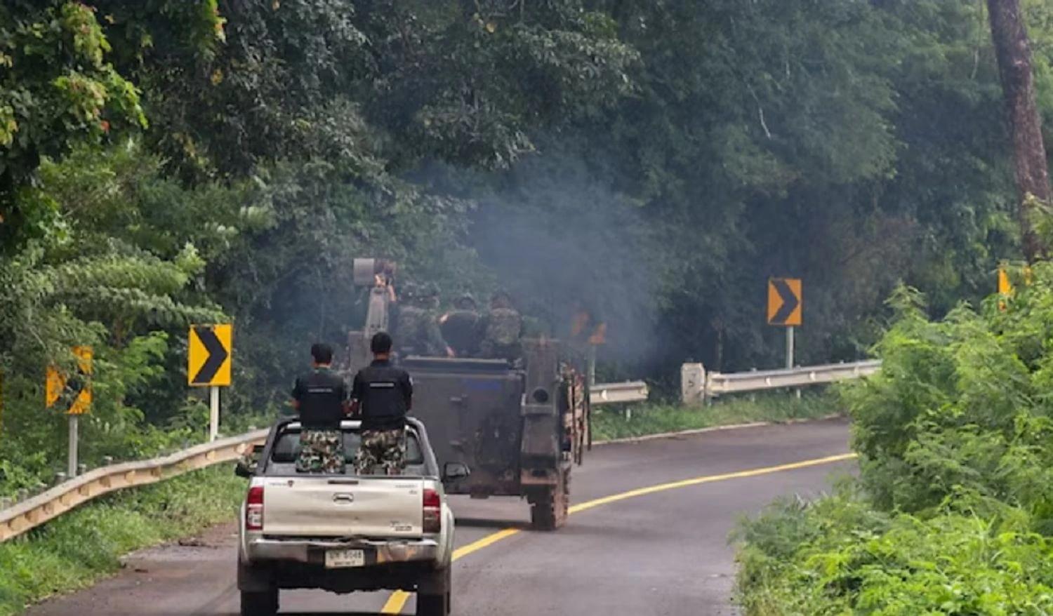 Thai, Cambodian Forces Renew Border Attacks, Drive Half-Million From Homes