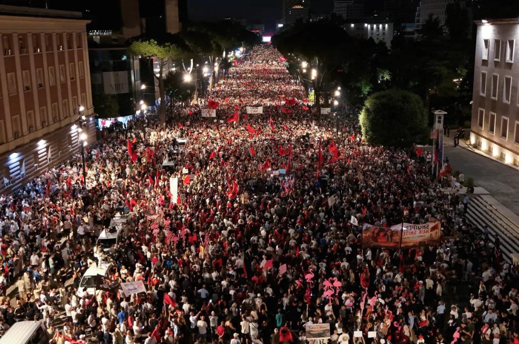 Thousands Protest in Tirana for Edi Rama Resignation, Demand Release of Arrested Protesters