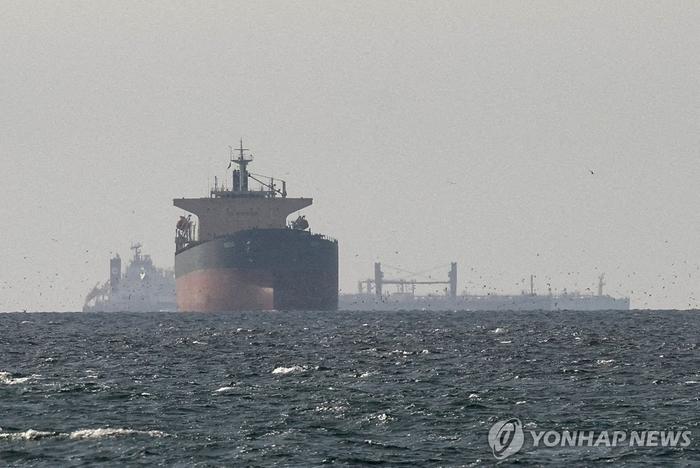 Iran Launches Missiles Toward Kuwait and Bahrain as Strait of Hormuz Disruption Reaches 96th Day