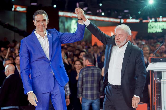 Pedro Sánchez, Lula, and Lars Klingbeil Rally Global Left in Barcelona Against Far-Right Populists