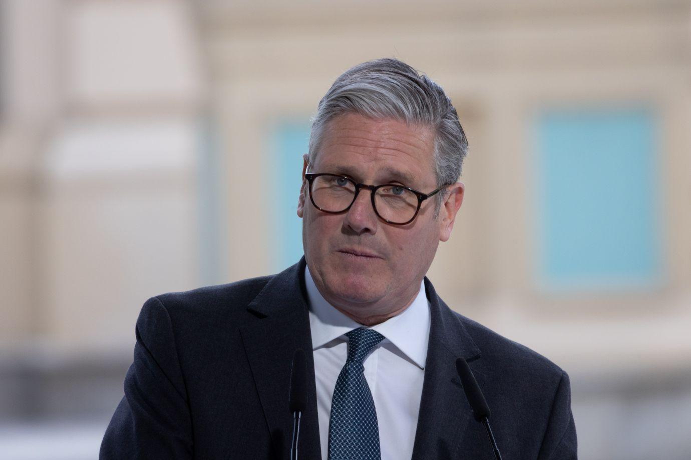 Publication of Epstein Files Forces Keir Starmer to Defend Peter Mandelson as UK Ambassador to the US