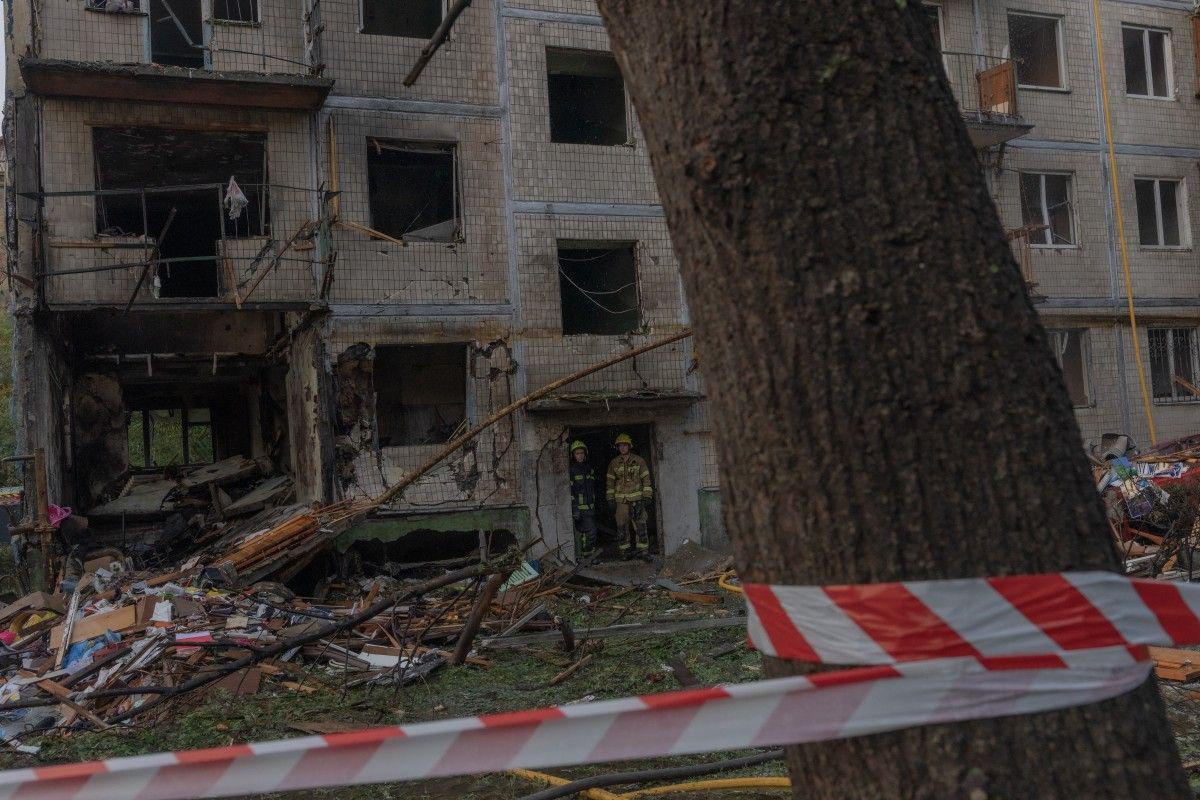 Russia Strikes Kyiv With Ballistic Missiles and Drones, Killing At Least Nine
