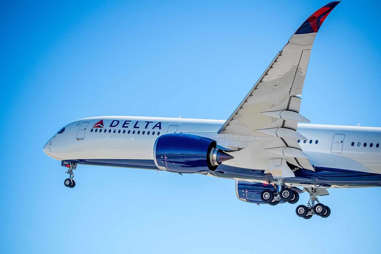Turbulence Strikes Sydney-Bound Delta Flight; Four Attendants Injured, Three Hospitalized