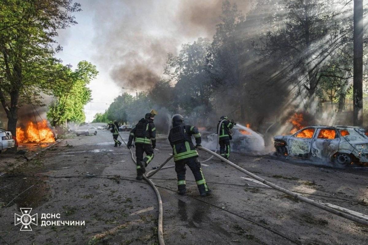 Russian Strikes Kill At Least 22 In Ukraine Before Kyiv Ceasefire