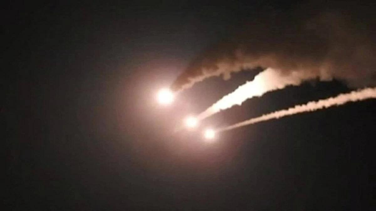 Trump Says Negotiations Continue as Israel Strikes Iranian Targets After Iran Missile Launches
