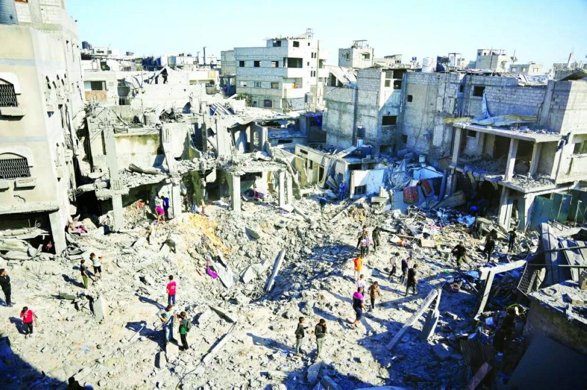 Israeli Air Strikes Kill Ten in Gaza Strip, Rescue Services Say