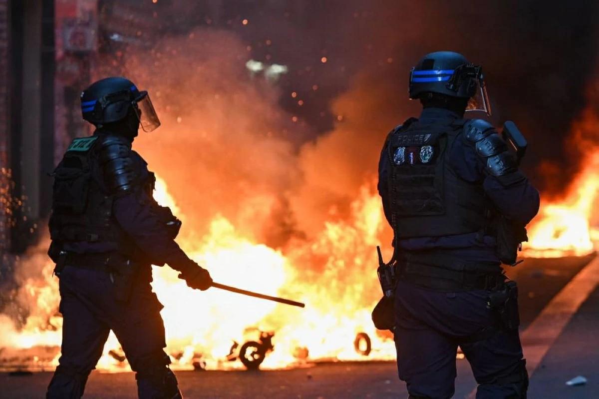Sébastien Lecornu Orders Partial Localized Curfews After October 17 Protests