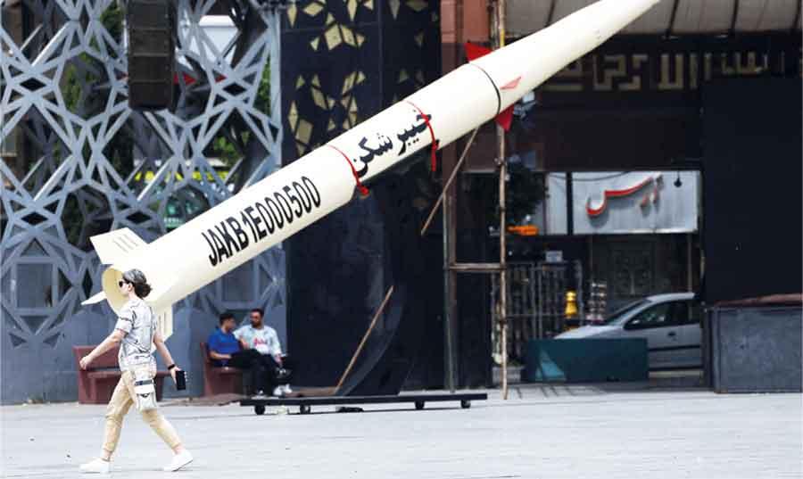 Iran’s Army Warns It Will Not Allow American Weapons To Transit Strait Of Hormuz