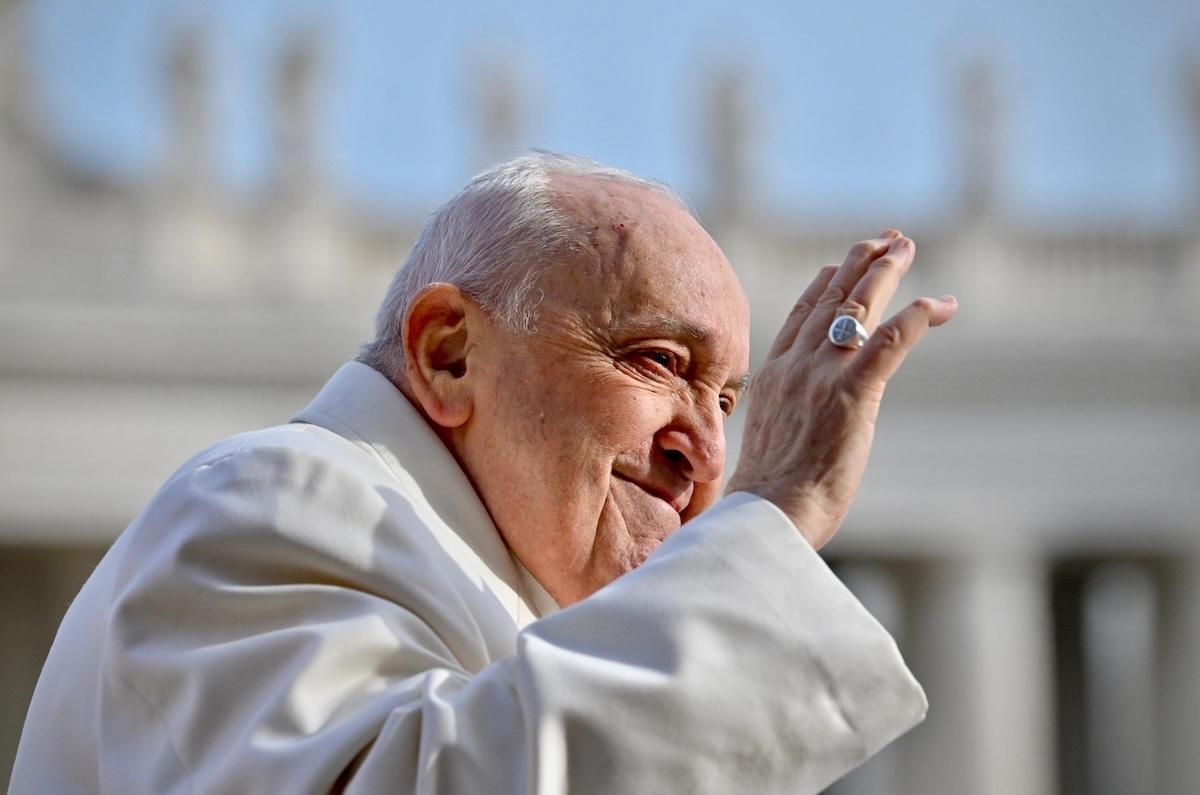JD Vance Thanks Pope Leo XIV After Trump Criticisms Spark Bishop Calls For Apology