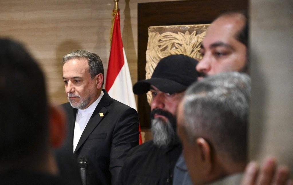 Seyed Abbas Araghchi Arrives in Islamabad to Convey Iran’s Considerations on War’s End