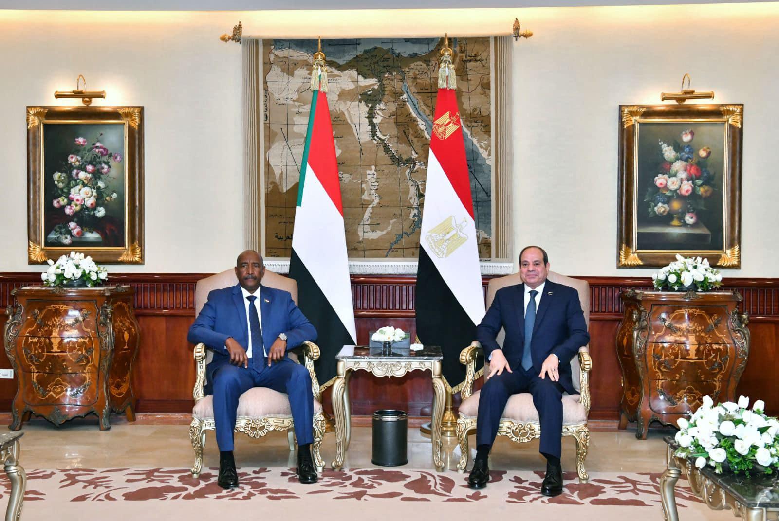 Egypt Attacks Sudanese Gold Mines in Red Sea State, Survivors Flee to Al-Ansari Market
