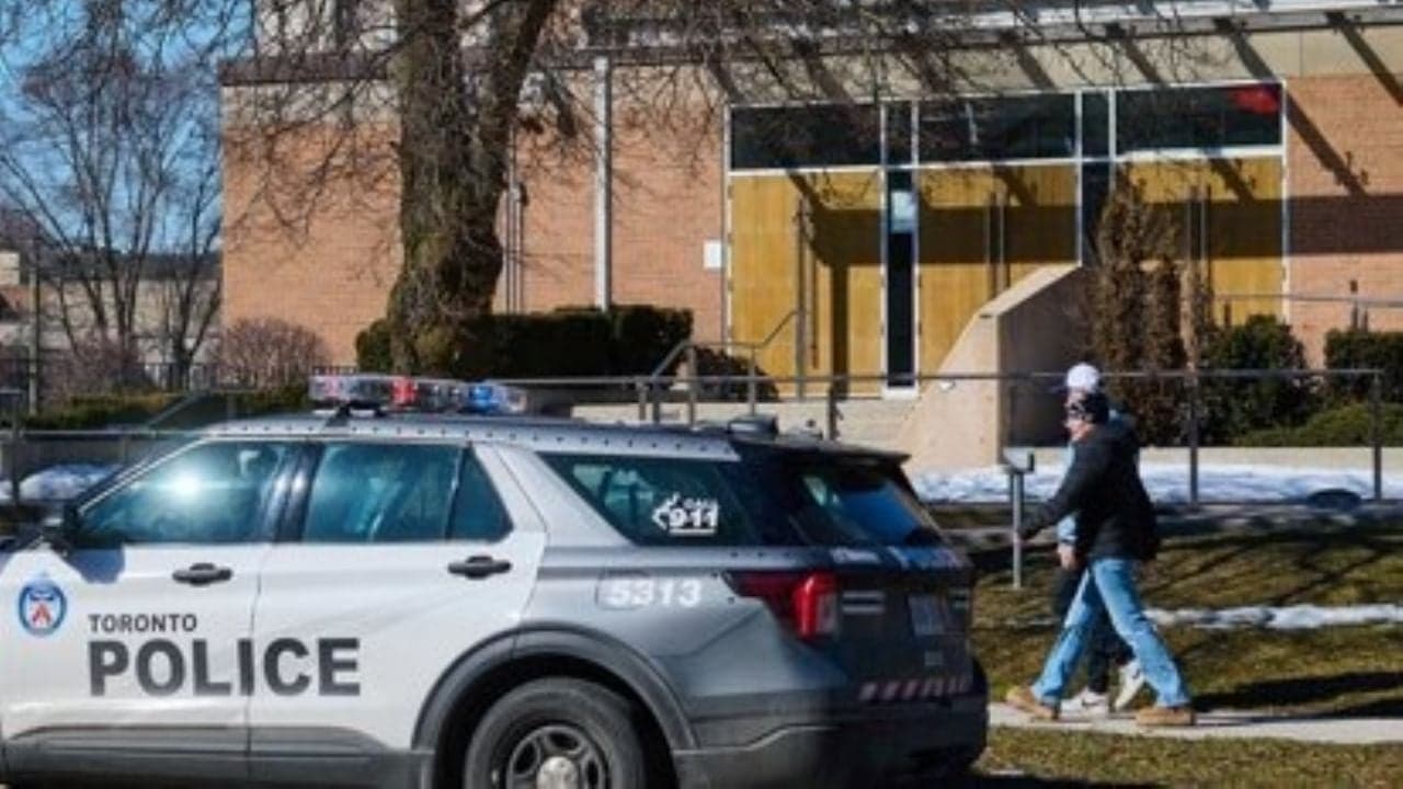 Image from EL ESQUIÚ