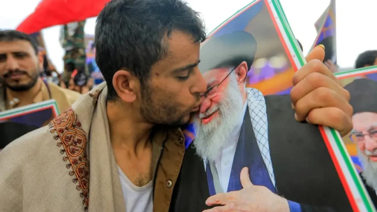 Houthi Leader Abdul Malik al-Houthi Threatens Attack on U.S. and Israel, Says 'Fingers on Trigger'