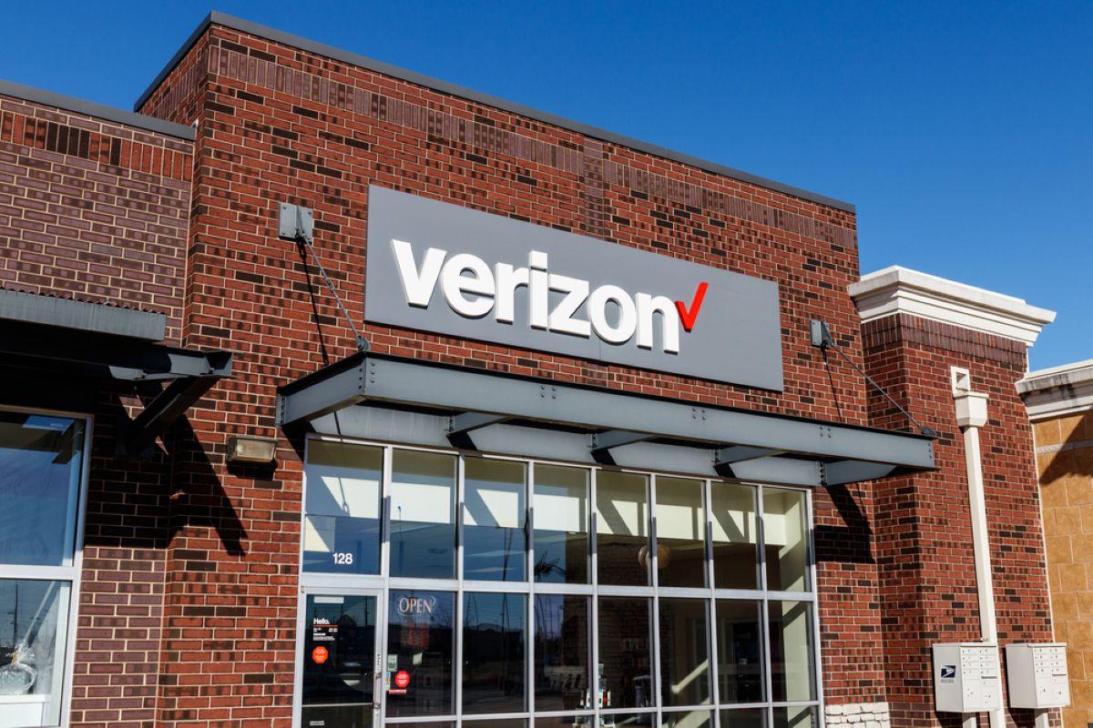 Verizon sent man a refurbished phone with MDM, then deleted his data remotely