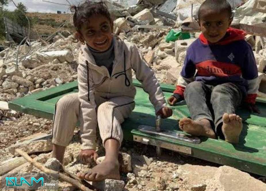 Israeli Forces Raid Nablus Charity, Search Homes in Tammun and Tayasir