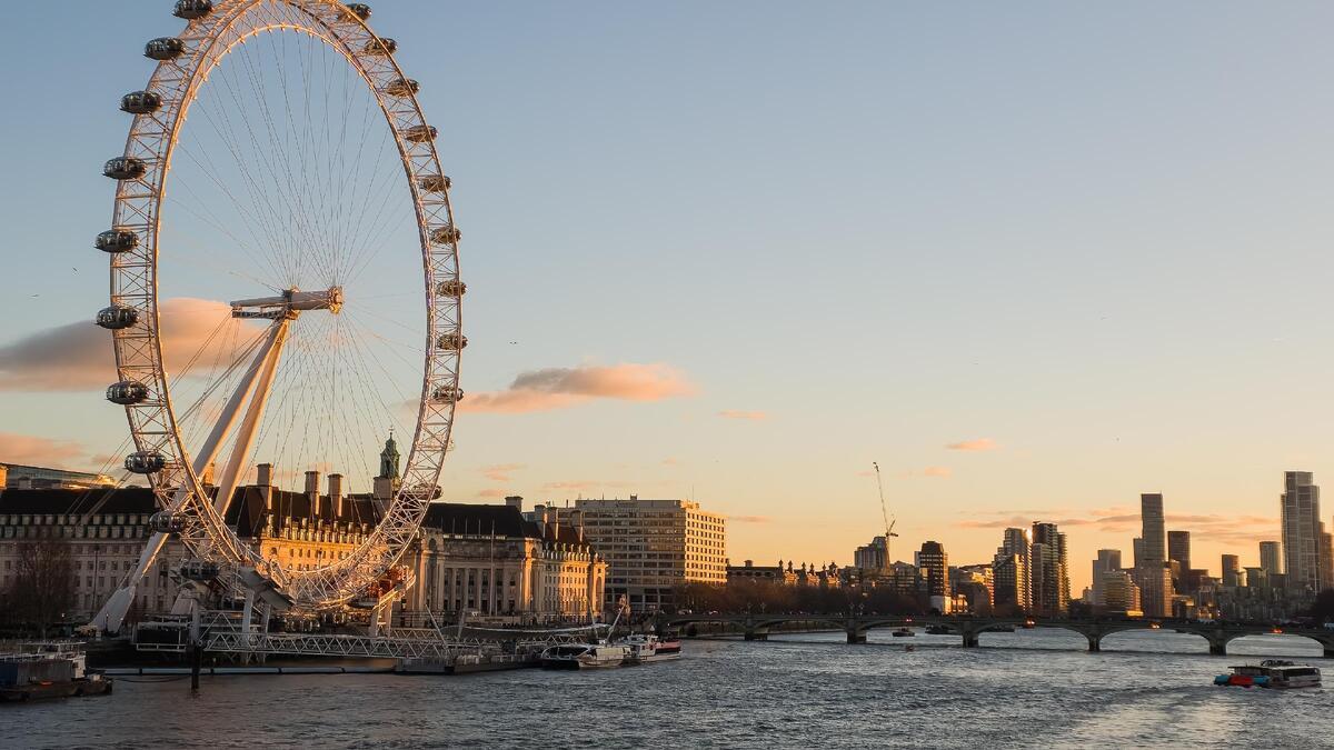 Rachel Reeves Cuts VAT to 5% for Great British Summer Savings From June 25 to September 1
