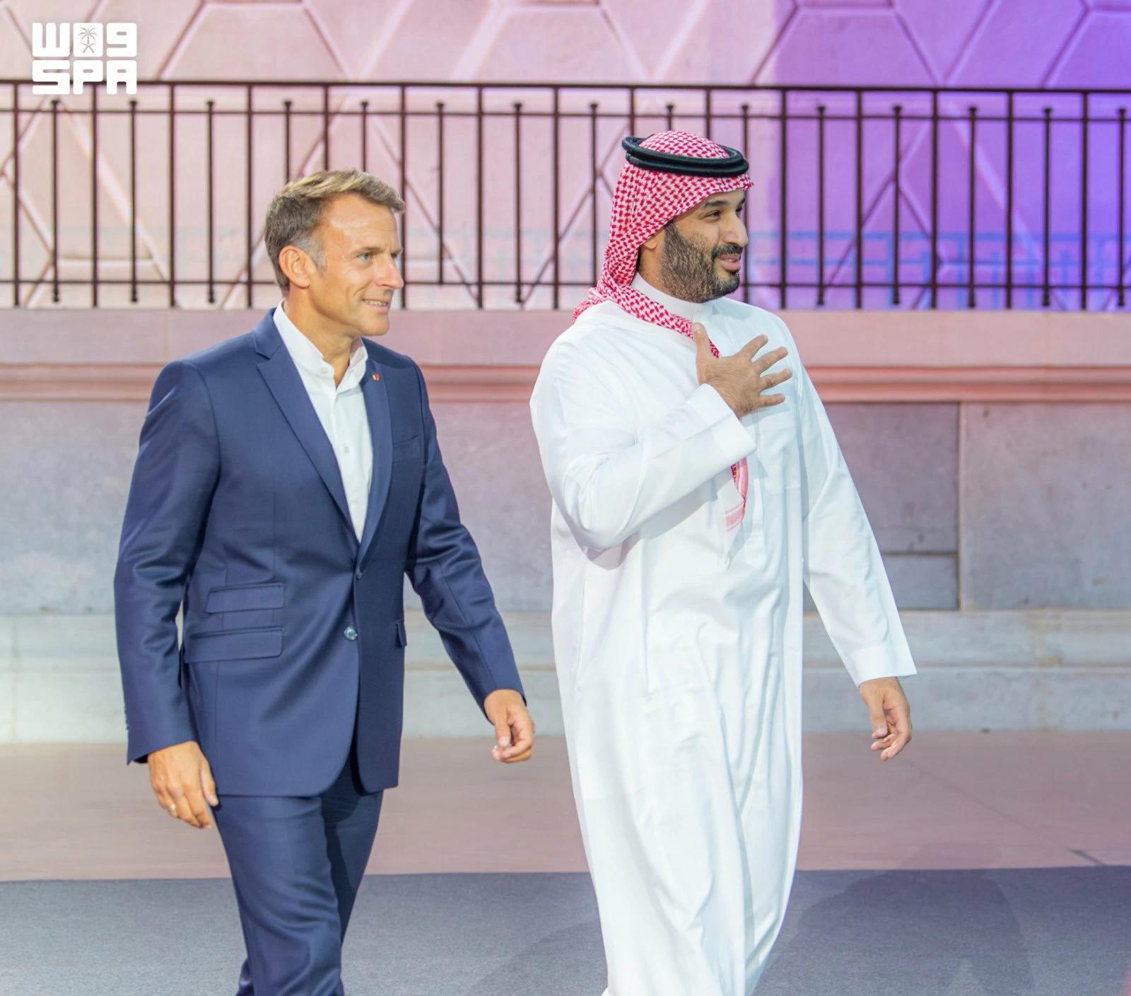 Macron Welcomes Saudi Crown Prince Mohammed Bin Salman in Paris for Talks on Iran