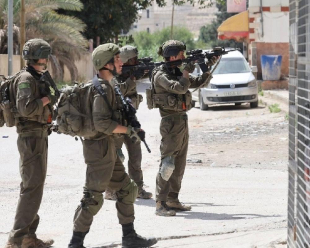 Israeli Forces Assault Azem Haj Mohammad, Beit Dajan Council Head East Of Nablus