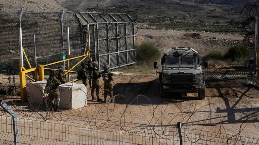 Israeli Forces Raid Dwellings in Quneitra, Intimidate Residents and Search Houses