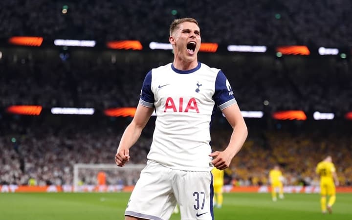 Van de Ven dismisses claims Spurs players don't care about relegation