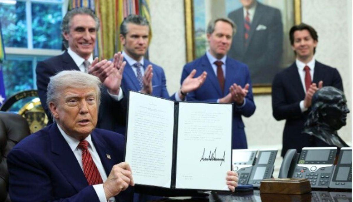 Trump Signs Executive Order Blocking State AI Regulations, Ignites Fierce Backlash