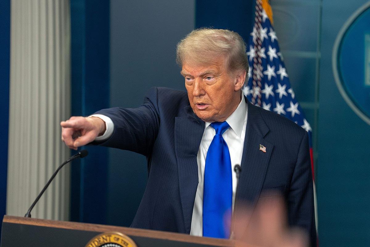 Trump Pledges To Deploy Federal Troops To Baltimore, Withhold Francis Scott Key Bridge Funding