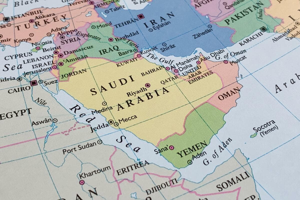 Saudi-Backed Yemeni Forces Reclaim Hadhramaut Military Camps From UAE-Backed Southern Transitional Council