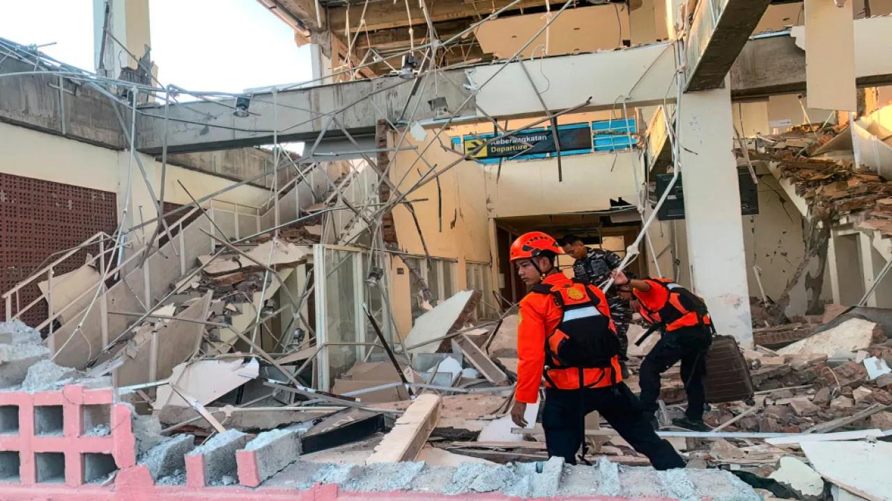 Indonesia Magnitude 7.7 Quake Kills At Least 53, Displaces 5,000 On Flores