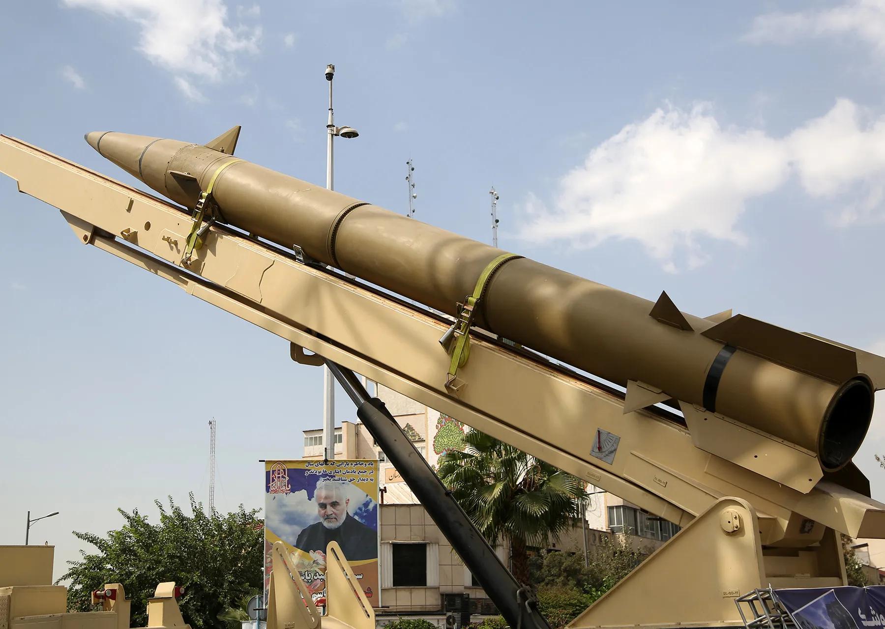 Russia Supplies Iran Missiles as Iran Rebuilds Missile and Drone Arsenal, Bloomberg Says