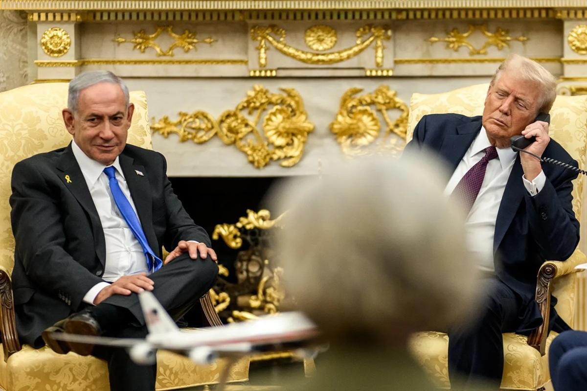 Protesters Confront Benjamin Netanyahu During Washington Visit With Donald Trump