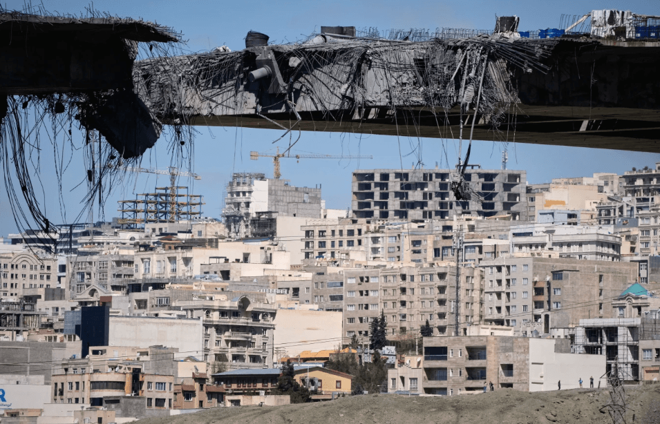 US-Israeli Forces Destroy Iran's B1 Bridge, Kill 8 Civilians