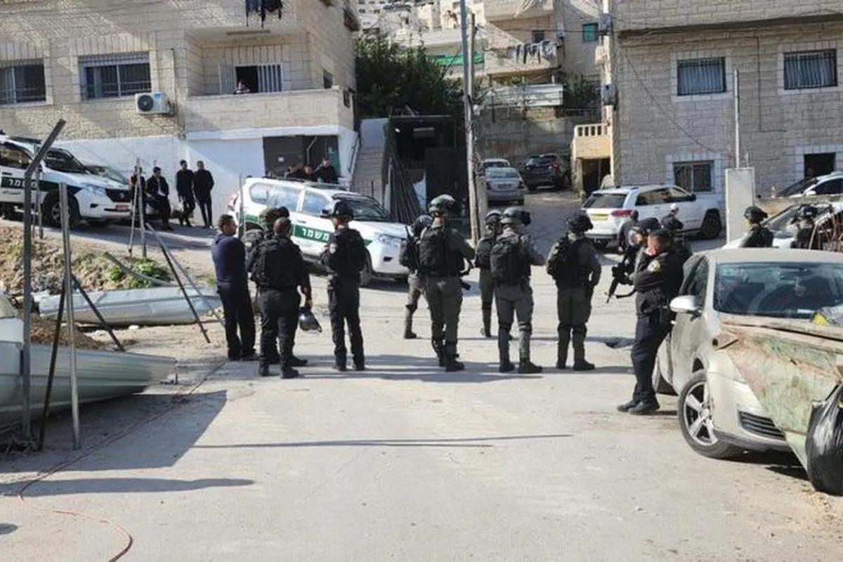 Israeli Occupation Forces Issue Demolition Notices for 50 Shops in Al-Eizariya Under E1 Plan