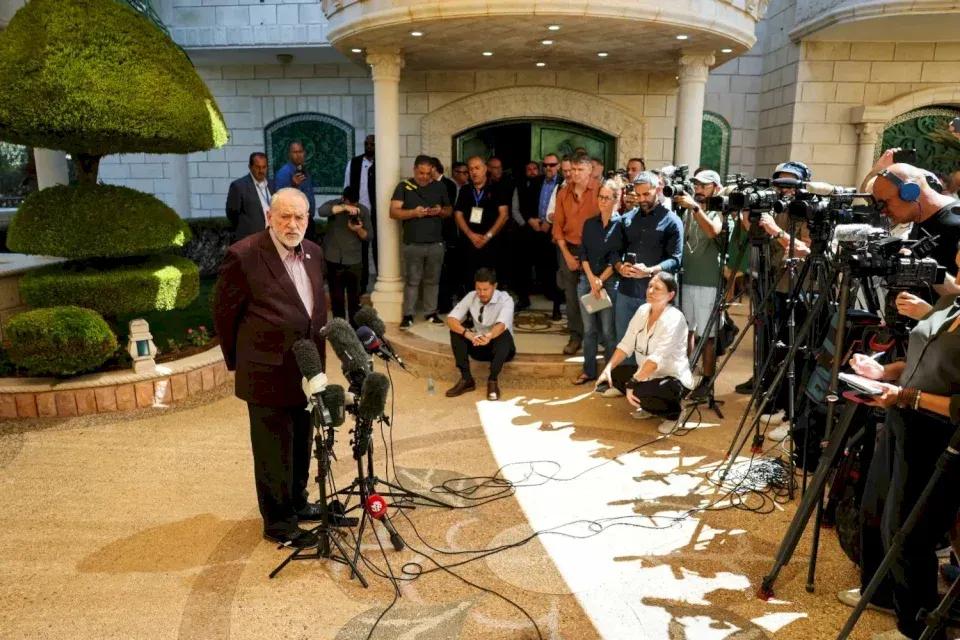 Mike Huckabee Calls for Severe Consequences After Israeli Settlers Attack Turmus Ayya