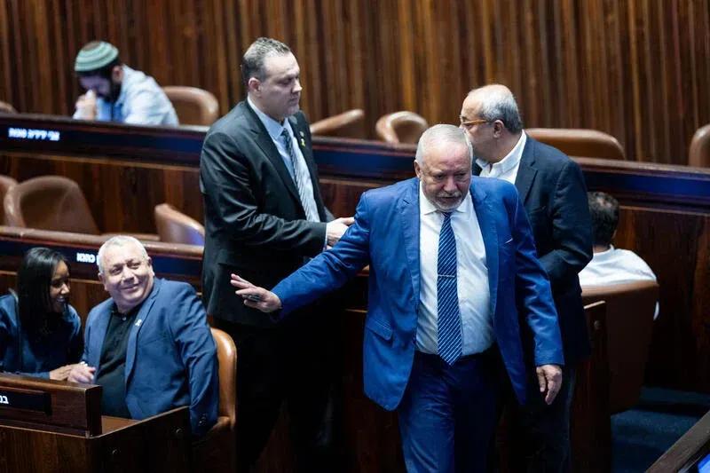 Israeli Opposition Leads Netanyahu Bloc By 18 Seats, Channel 12 Poll Shows