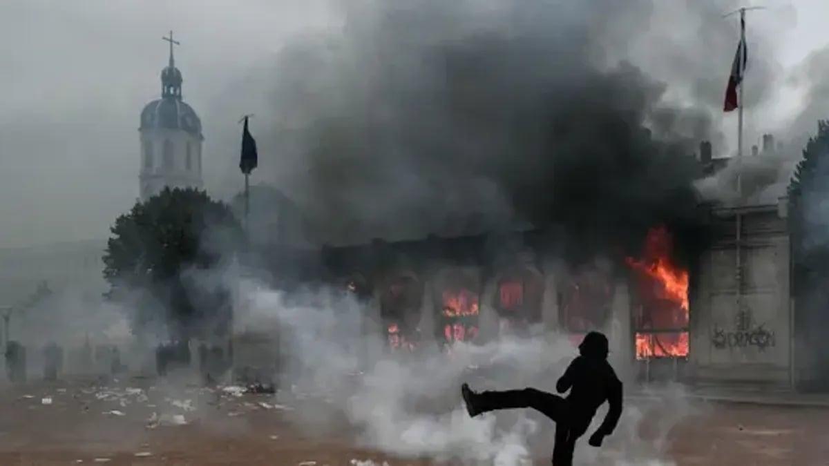 France’s Prime Minister Sébastien Lecornu Says Curfews Kept Paris, Marseille, Lyon Calm