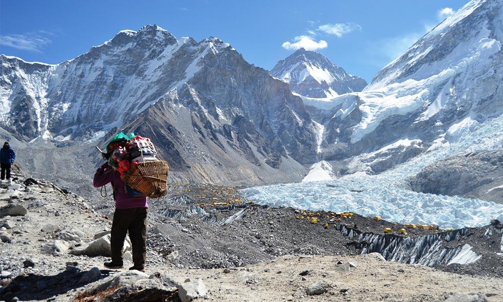 Serac Ice Block Halts Everest Route From Base Camp, Delaying Spring Climbing Season