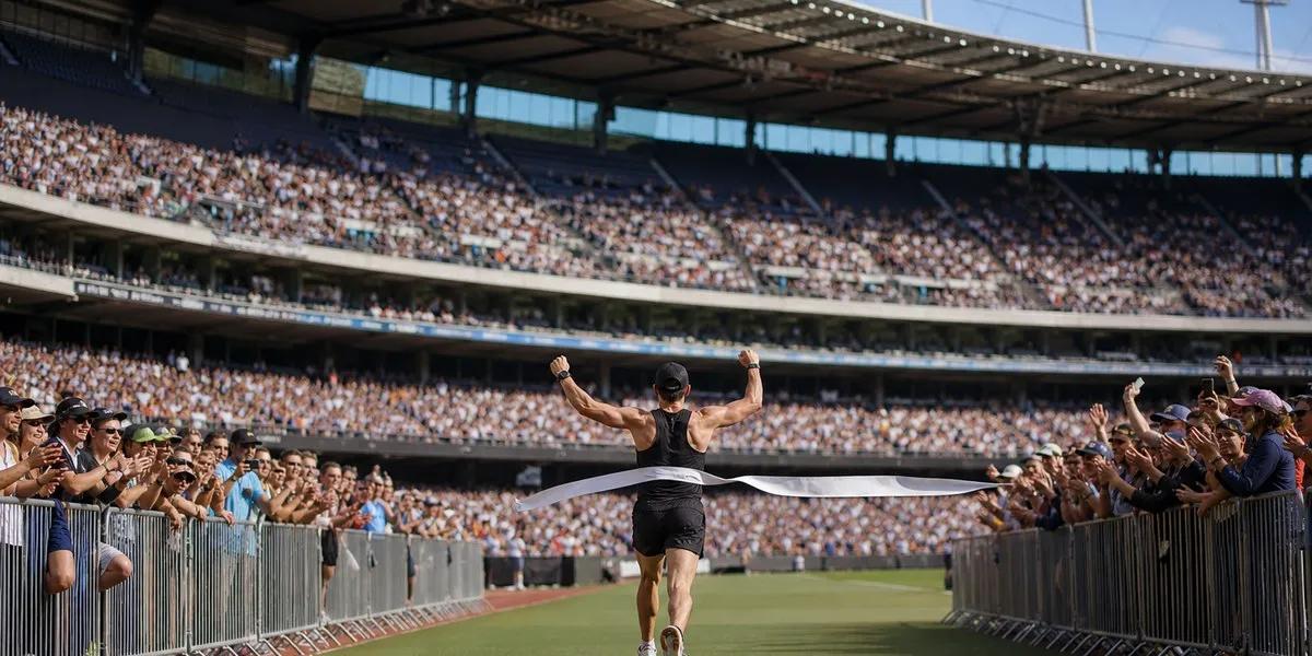 Eliud Kipchoge Wins Melbourne Marathon With Course Record at 2:09:10