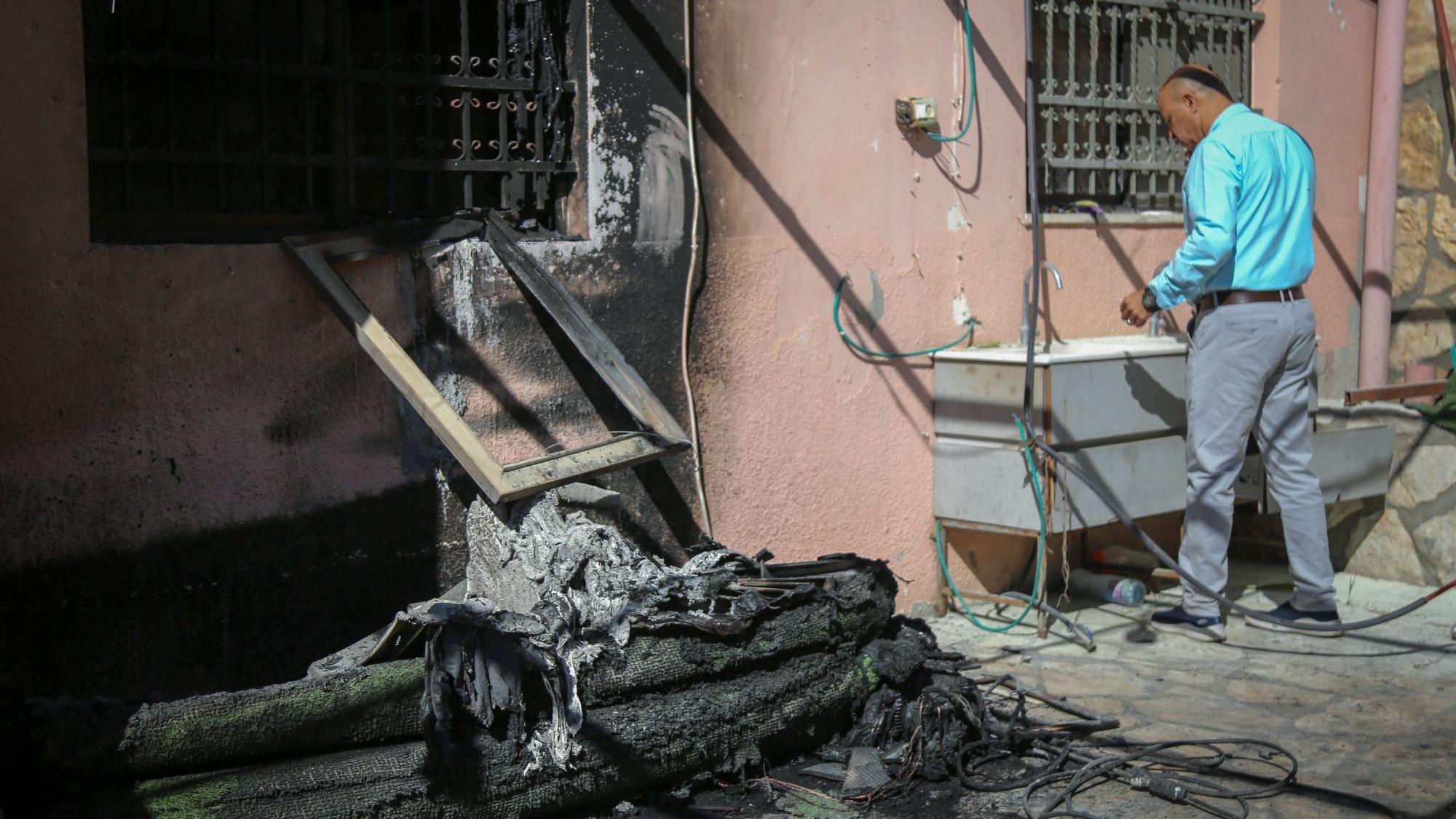 Israeli Police Investigate After Jewish Extremists Set Fires in Beit Imrin Homes and Cars