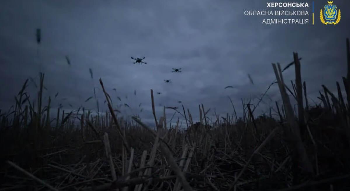 Ukrainian Forces Deliver 4,000 Kilograms of Food by Drone to Occupied Oleshky
