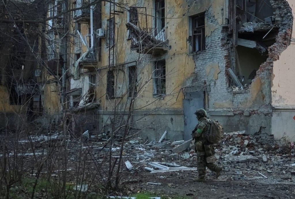 Russian Forces Push Toward Kostiantynivka Fortress Belt in Ukraine’s Donetsk Region