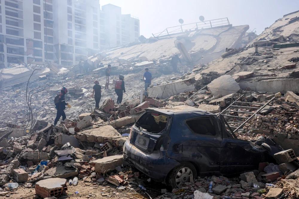Venezuela Earthquakes Kill 1,430, Rescue Teams Search La Guaira Near Caracas