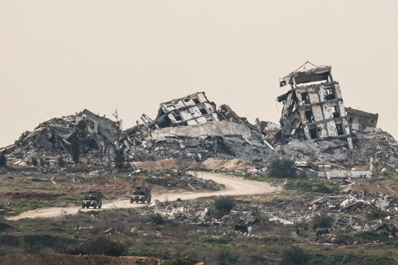 Israeli Forces Strike Khan Yunis and Gaza City, Killing Palestinians as Ceasefire Violations Continue