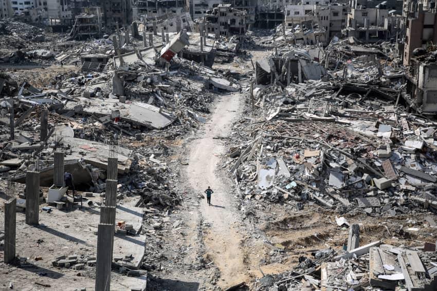 Israeli Army Removes Gaza Debris, Euro-Mediterranean Observatory Says Without Independent Supervision