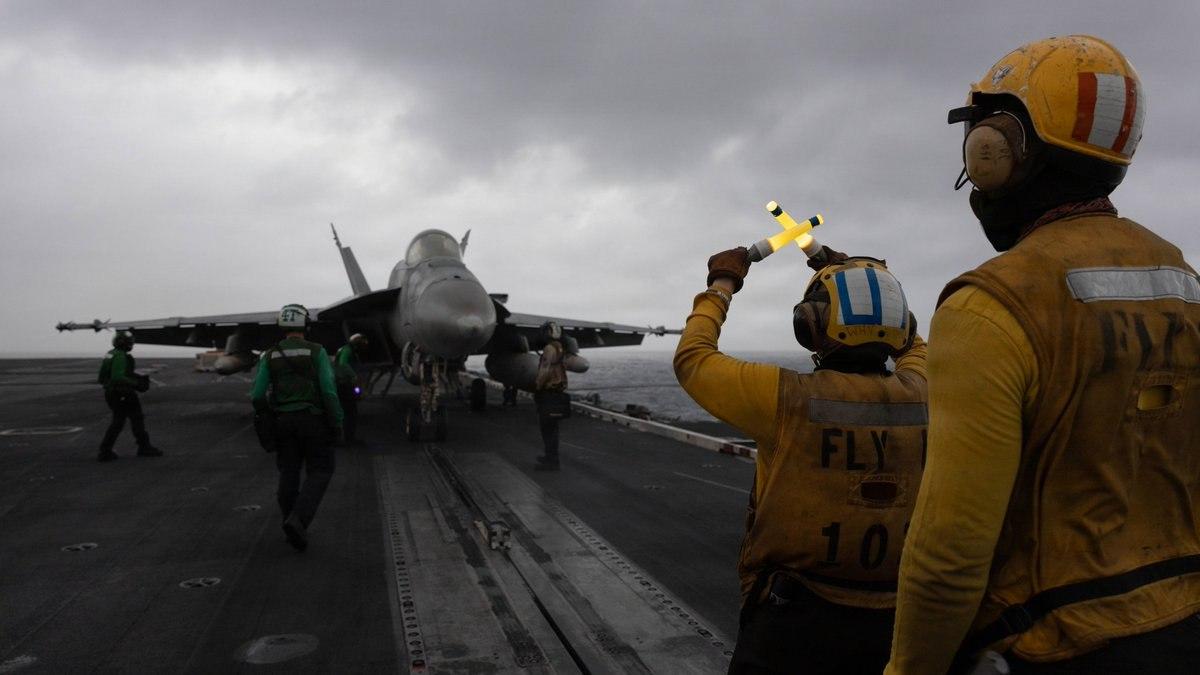 Democrats Demand Answers Over Conditions Aboard USS Abraham Lincoln During War With Iran
