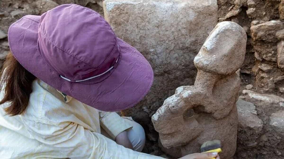 Archaeologists Unearth 11,000-Year-Old Human Riding Leopard Statue At Karahan Tepe, Turkey